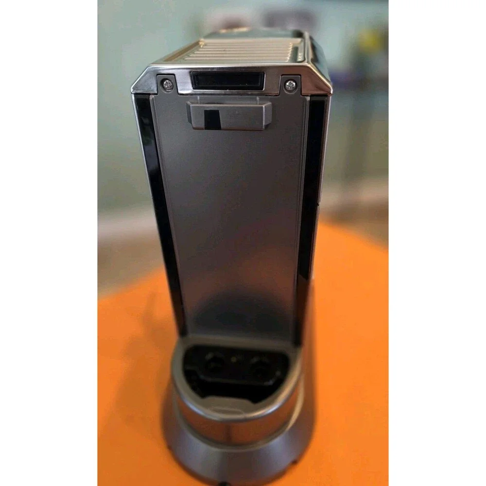 DeLonghi as integrated machine